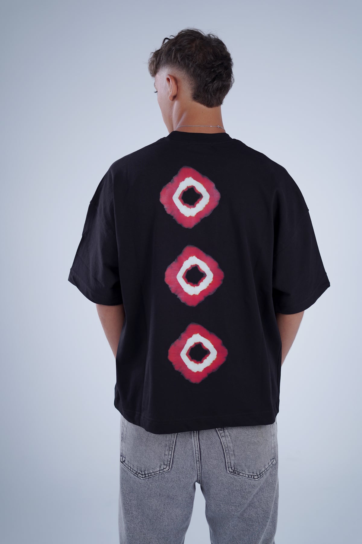 MUGHMAQ BLACK TEE