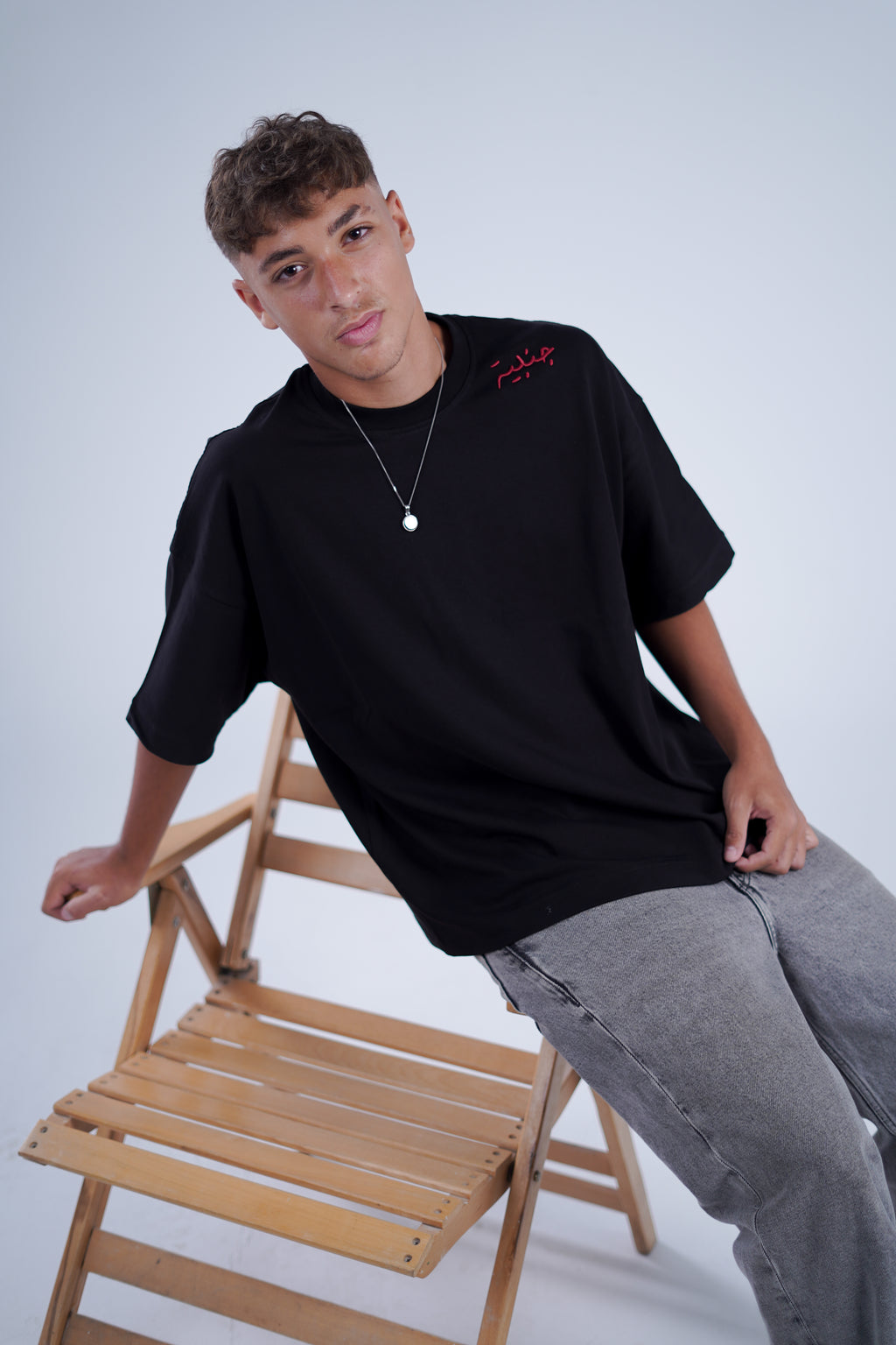 MUGHMAQ BLACK TEE